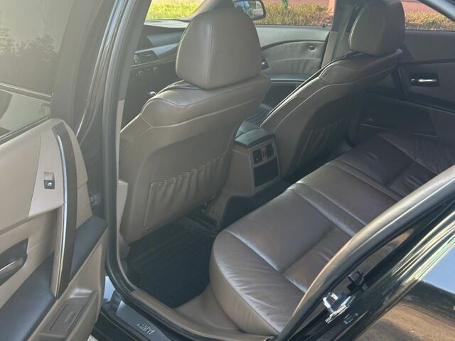 Черный БМВ 5 Серия, объемом двигателя 2.5 л и пробегом 400 тыс. км за 8600 $, фото 6 на Automoto.ua