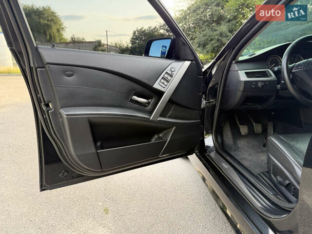 Черный БМВ 5 Серия, объемом двигателя 2.5 л и пробегом 376 тыс. км за 9500 $, фото 11 на Automoto.ua