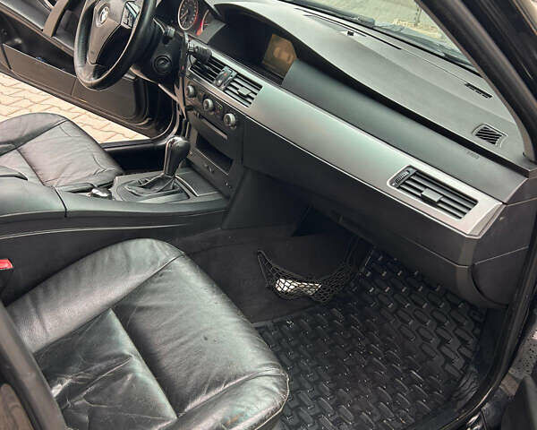 Черный БМВ 5 Серия, объемом двигателя 2.5 л и пробегом 490 тыс. км за 4900 $, фото 18 на Automoto.ua