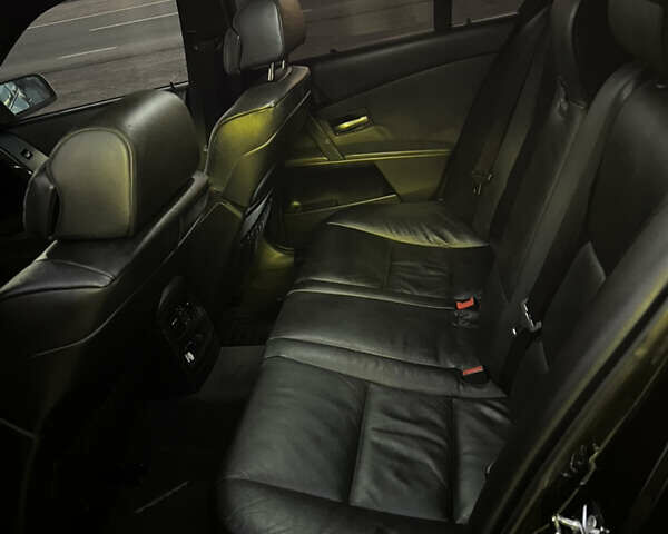 Чорний БМВ 5 Серія, об'ємом двигуна 3 л та пробігом 291 тис. км за 11900 $, фото 64 на Automoto.ua