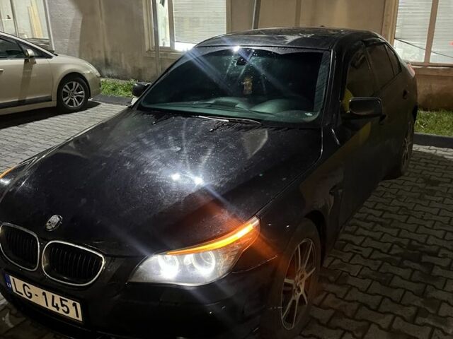 Черный БМВ 5 Серия, объемом двигателя 3 л и пробегом 400 тыс. км за 3850 $, фото 1 на Automoto.ua