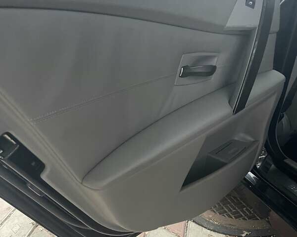 Черный БМВ 5 Серия, объемом двигателя 3 л и пробегом 360 тыс. км за 7500 $, фото 21 на Automoto.ua