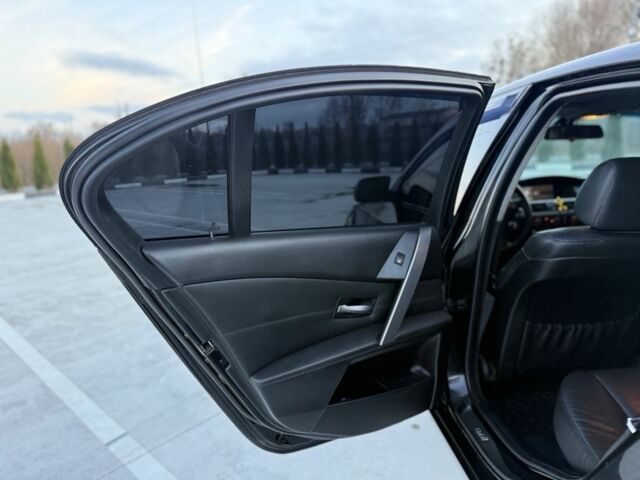 Чорний БМВ 5 Серія, об'ємом двигуна 3 л та пробігом 390 тис. км за 3500 $, фото 19 на Automoto.ua