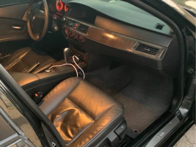 Черный БМВ 5 Серия, объемом двигателя 2.5 л и пробегом 300 тыс. км за 7999 $, фото 4 на Automoto.ua