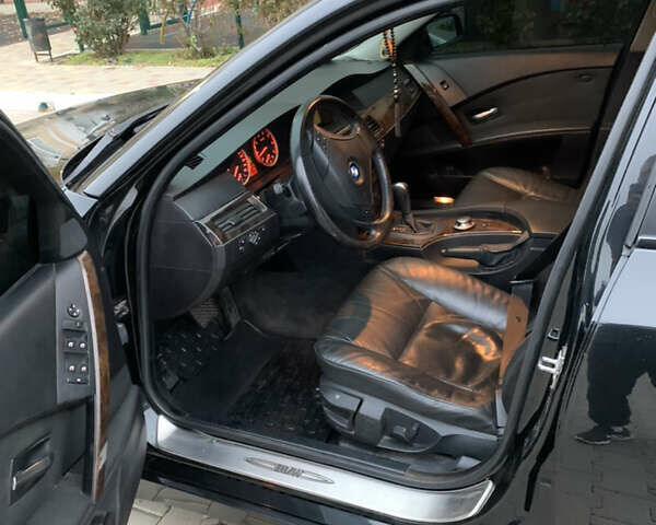 Черный БМВ 5 Серия, объемом двигателя 2.5 л и пробегом 300 тыс. км за 6999 $, фото 7 на Automoto.ua