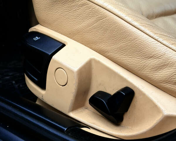 Черный БМВ 5 Серия, объемом двигателя 2.5 л и пробегом 220 тыс. км за 6750 $, фото 24 на Automoto.ua