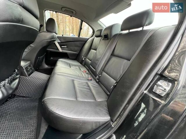 Чорний БМВ 5 Серія, об'ємом двигуна 3 л та пробігом 148 тис. км за 8100 $, фото 28 на Automoto.ua