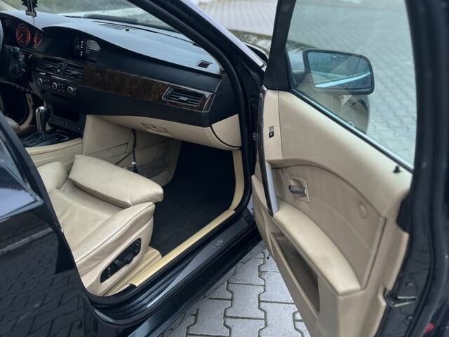 Черный БМВ 5 Серия, объемом двигателя 3 л и пробегом 400 тыс. км за 4500 $, фото 9 на Automoto.ua