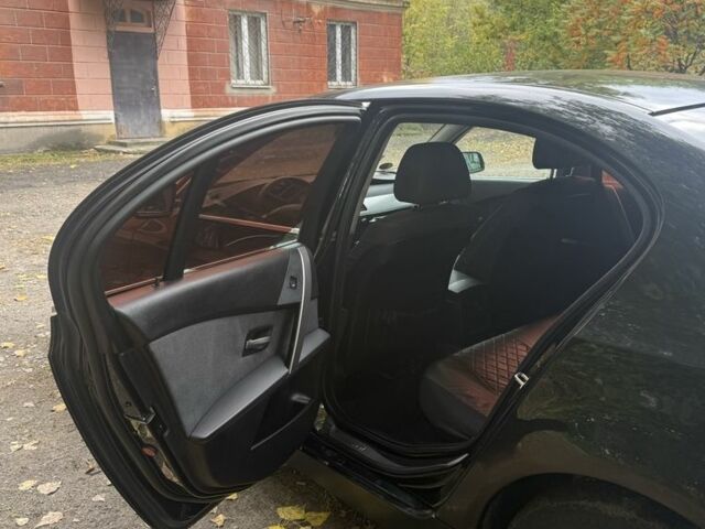 Черный БМВ 5 Серия, объемом двигателя 2.5 л и пробегом 300 тыс. км за 3800 $, фото 18 на Automoto.ua