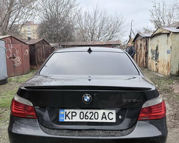 Чорний БМВ 5 Серія, об'ємом двигуна 3 л та пробігом 345 тис. км за 13000 $, фото 5 на Automoto.ua
