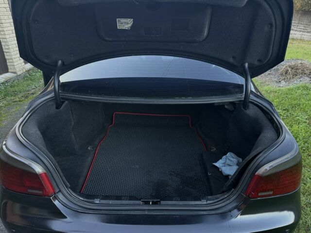 Черный БМВ 5 Серия, объемом двигателя 3 л и пробегом 380 тыс. км за 6700 $, фото 20 на Automoto.ua