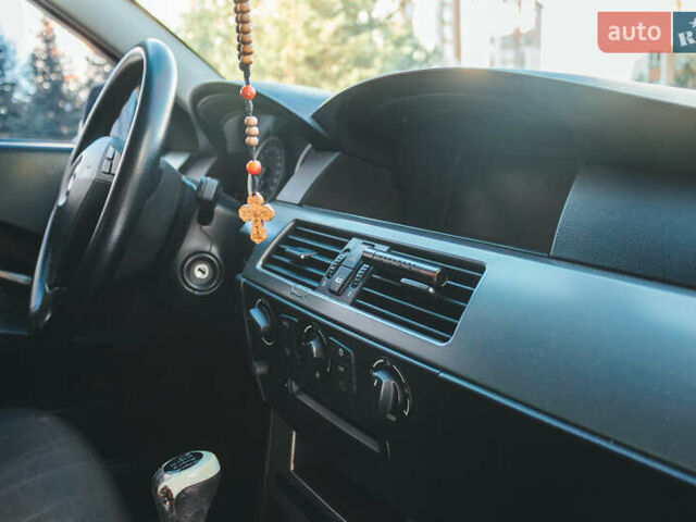 Черный БМВ 5 Серия, объемом двигателя 2.5 л и пробегом 450 тыс. км за 8299 $, фото 16 на Automoto.ua