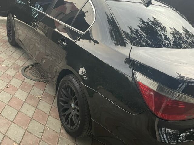 Черный БМВ 5 Серия, объемом двигателя 0 л и пробегом 360 тыс. км за 7500 $, фото 3 на Automoto.ua