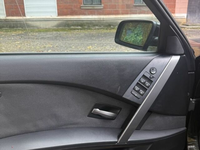 Черный БМВ 5 Серия, объемом двигателя 2.5 л и пробегом 300 тыс. км за 3800 $, фото 10 на Automoto.ua