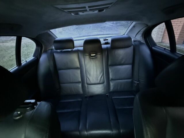 Черный БМВ 5 Серия, объемом двигателя 3 л и пробегом 380 тыс. км за 6700 $, фото 17 на Automoto.ua