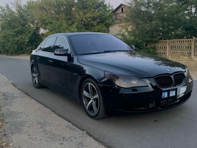 Черный БМВ 5 Серия, объемом двигателя 3 л и пробегом 320 тыс. км за 3600 $, фото 2 на Automoto.ua
