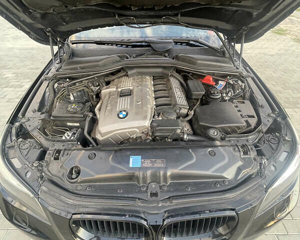 Черный БМВ 5 Серия, объемом двигателя 2.5 л и пробегом 320 тыс. км за 7800 $, фото 8 на Automoto.ua