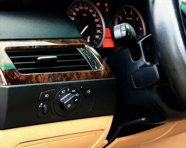 Черный БМВ 5 Серия, объемом двигателя 2.5 л и пробегом 220 тыс. км за 6750 $, фото 27 на Automoto.ua