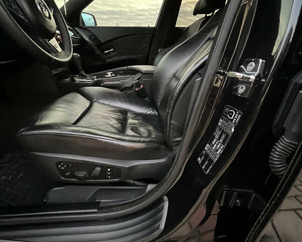 Чорний БМВ 5 Серія, об'ємом двигуна 3 л та пробігом 291 тис. км за 11900 $, фото 43 на Automoto.ua
