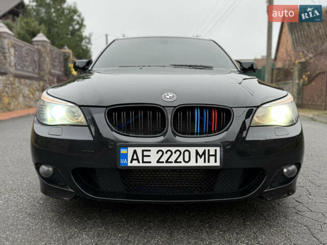 Черный БМВ 5 Серия, объемом двигателя 3 л и пробегом 292 тыс. км за 11500 $, фото 1 на Automoto.ua