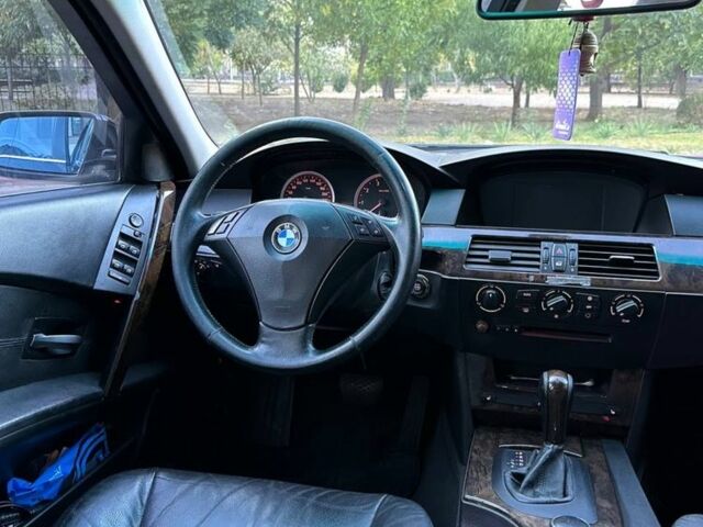 Черный БМВ 5 Серия, объемом двигателя 2.5 л и пробегом 230 тыс. км за 6300 $, фото 7 на Automoto.ua