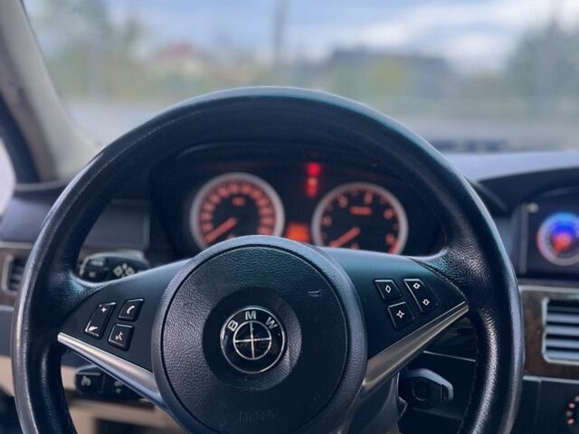 Черный БМВ 5 Серия, объемом двигателя 3 л и пробегом 400 тыс. км за 4500 $, фото 10 на Automoto.ua