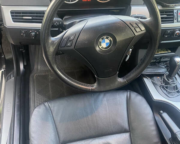 Черный БМВ 5 Серия, объемом двигателя 2.5 л и пробегом 134 тыс. км за 12800 $, фото 16 на Automoto.ua