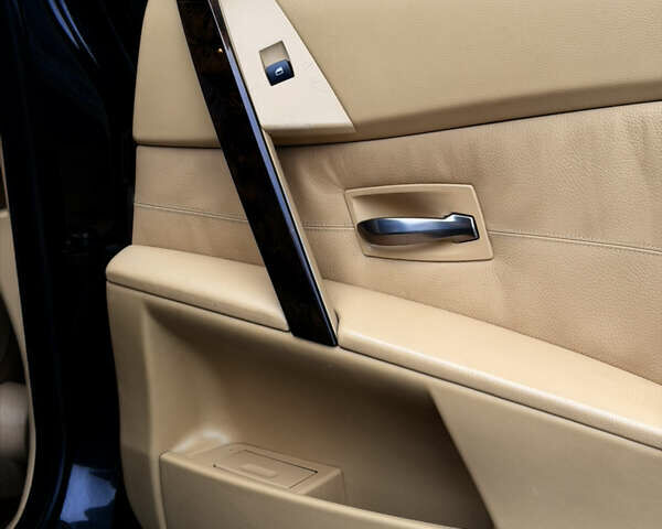 Черный БМВ 5 Серия, объемом двигателя 2.5 л и пробегом 220 тыс. км за 6750 $, фото 34 на Automoto.ua