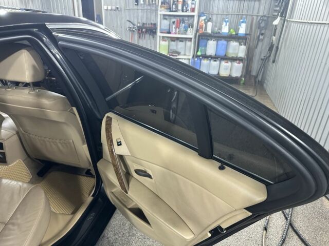 Черный БМВ 5 Серия, объемом двигателя 3 л и пробегом 389 тыс. км за 7800 $, фото 14 на Automoto.ua