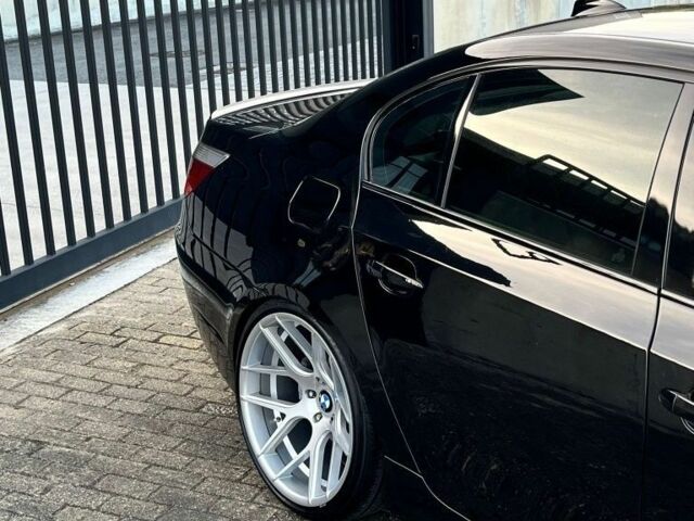 Чорний БМВ 5 Серія, об'ємом двигуна 3 л та пробігом 225 тис. км за 2950 $, фото 2 на Automoto.ua