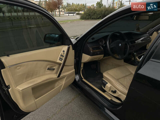 Черный БМВ 5 Серия, объемом двигателя 2.5 л и пробегом 240 тыс. км за 7800 $, фото 12 на Automoto.ua