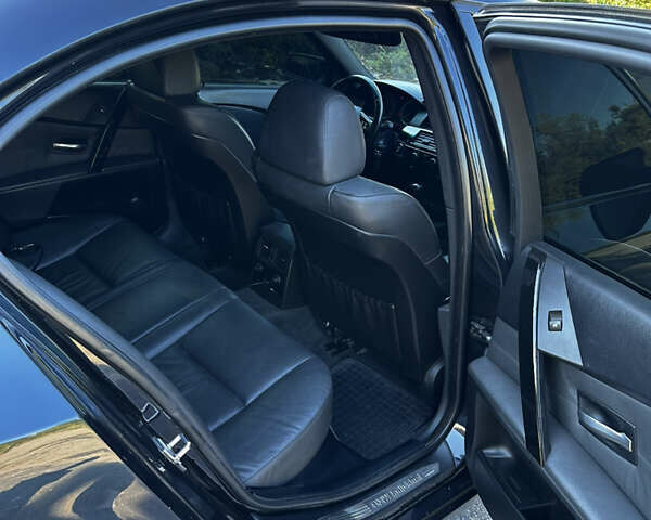 Черный БМВ 5 Серия, объемом двигателя 2.99 л и пробегом 400 тыс. км за 10500 $, фото 11 на Automoto.ua