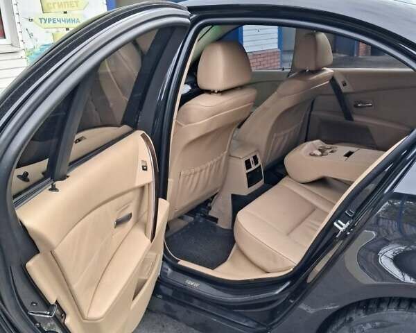 Черный БМВ 5 Серия, объемом двигателя 2.5 л и пробегом 288 тыс. км за 8000 $, фото 5 на Automoto.ua