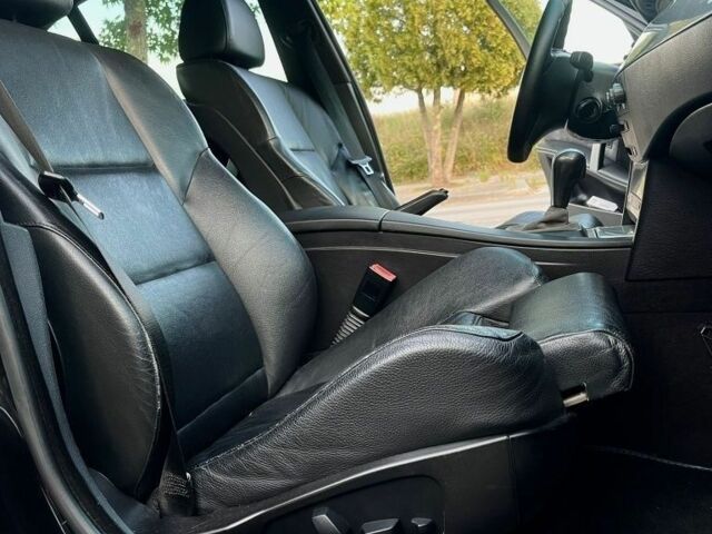 Чорний БМВ 5 Серія, об'ємом двигуна 3 л та пробігом 225 тис. км за 2950 $, фото 4 на Automoto.ua