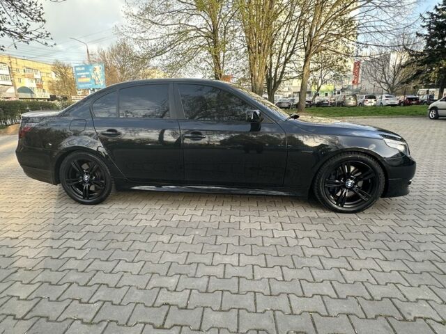 Черный БМВ 5 Серия, объемом двигателя 3 л и пробегом 277 тыс. км за 12800 $, фото 4 на Automoto.ua