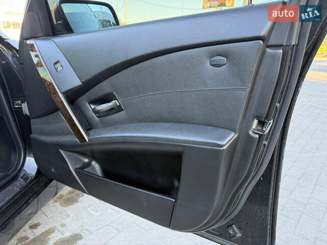 Чорний БМВ 5 Серія, об'ємом двигуна 2.5 л та пробігом 281 тис. км за 7500 $, фото 7 на Automoto.ua