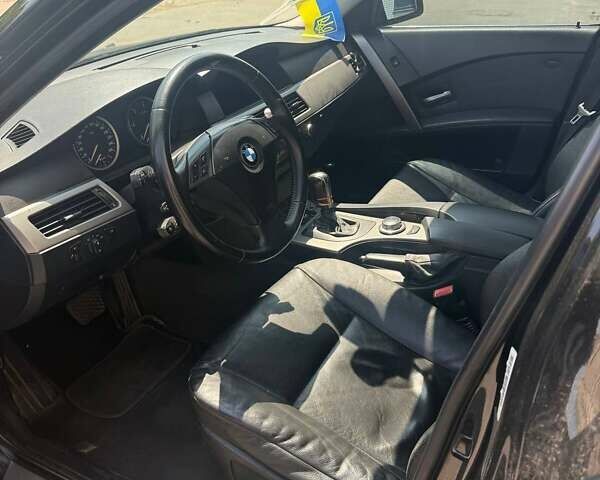 Черный БМВ 5 Серия, объемом двигателя 2.5 л и пробегом 335 тыс. км за 9200 $, фото 8 на Automoto.ua