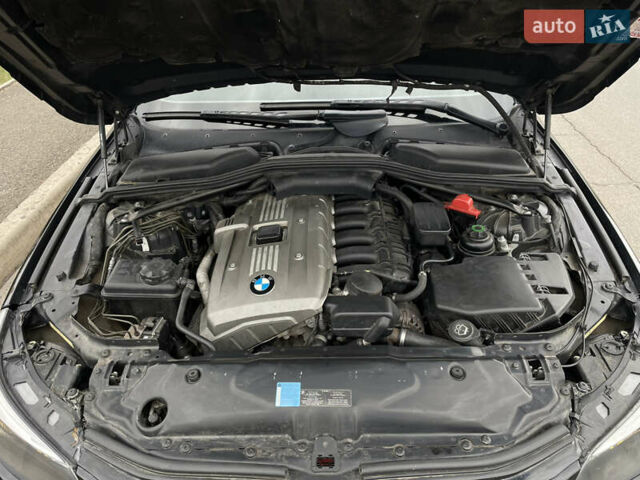 Черный БМВ 5 Серия, объемом двигателя 2.5 л и пробегом 240 тыс. км за 7800 $, фото 19 на Automoto.ua