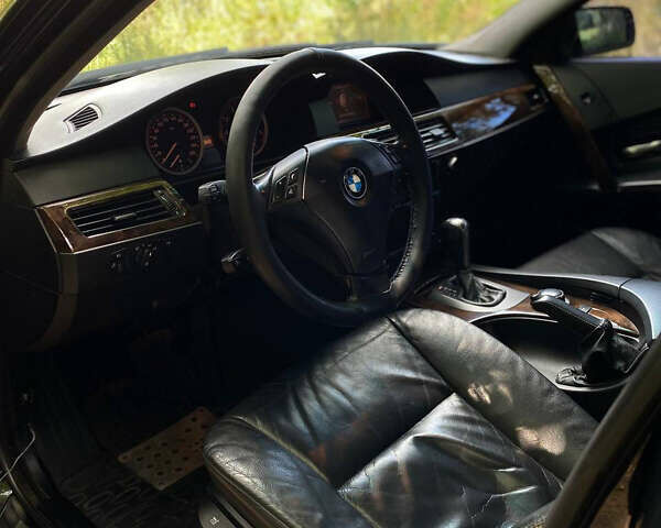 Черный БМВ 5 Серия, объемом двигателя 2.5 л и пробегом 380 тыс. км за 7800 $, фото 13 на Automoto.ua