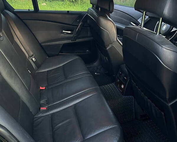 Черный БМВ 5 Серия, объемом двигателя 4.8 л и пробегом 235 тыс. км за 12500 $, фото 7 на Automoto.ua