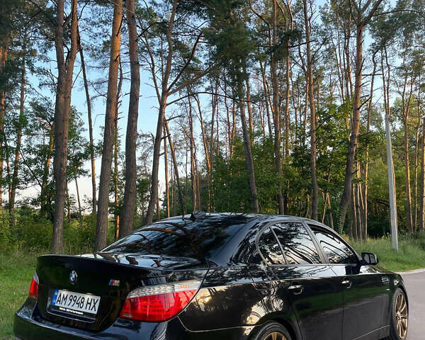 Черный БМВ 5 Серия, объемом двигателя 4.8 л и пробегом 235 тыс. км за 12500 $, фото 2 на Automoto.ua
