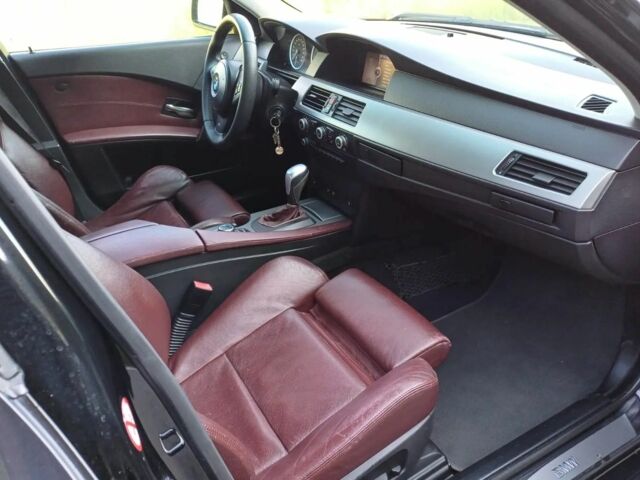 Черный БМВ 5 Серия, объемом двигателя 0 л и пробегом 250 тыс. км за 2100 $, фото 1 на Automoto.ua