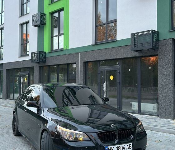 Черный БМВ 5 Серия, объемом двигателя 3 л и пробегом 306 тыс. км за 9700 $, фото 7 на Automoto.ua
