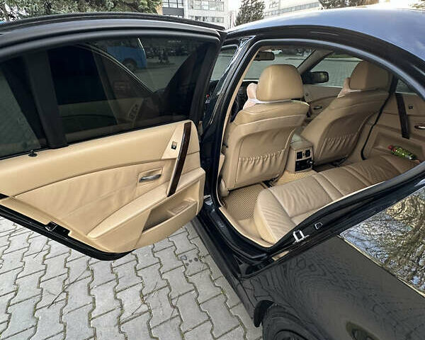 Черный БМВ 5 Серия, объемом двигателя 2.99 л и пробегом 275 тыс. км за 13000 $, фото 10 на Automoto.ua