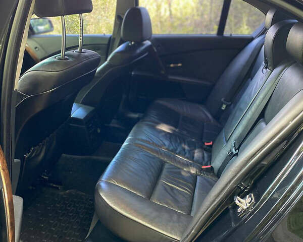 Черный БМВ 5 Серия, объемом двигателя 2.5 л и пробегом 380 тыс. км за 7800 $, фото 16 на Automoto.ua