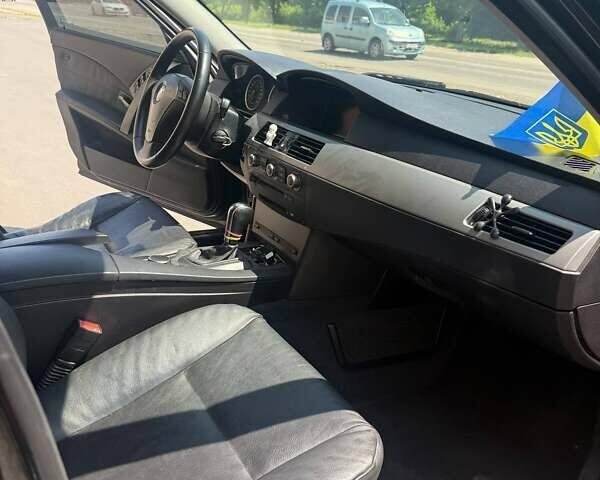 Черный БМВ 5 Серия, объемом двигателя 2.5 л и пробегом 335 тыс. км за 9200 $, фото 11 на Automoto.ua