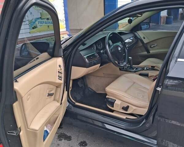 Черный БМВ 5 Серия, объемом двигателя 2.5 л и пробегом 288 тыс. км за 8000 $, фото 4 на Automoto.ua
