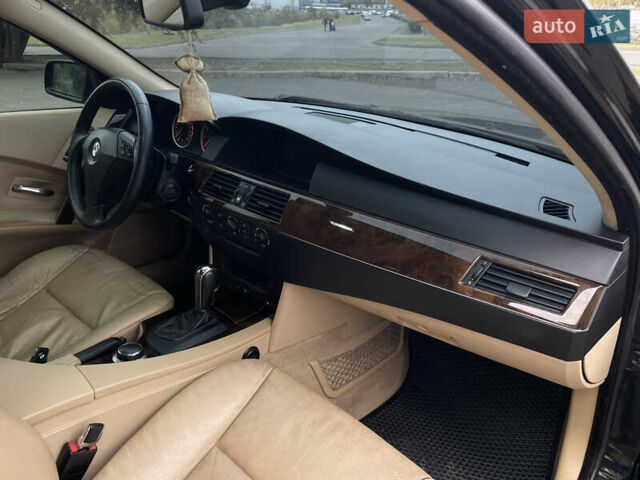 Черный БМВ 5 Серия, объемом двигателя 2.5 л и пробегом 240 тыс. км за 7800 $, фото 10 на Automoto.ua