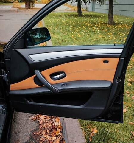 Черный БМВ 5 Серия, объемом двигателя 2.5 л и пробегом 283 тыс. км за 9900 $, фото 14 на Automoto.ua