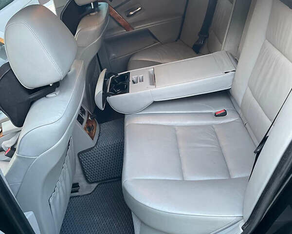 Черный БМВ 5 Серия, объемом двигателя 2.5 л и пробегом 482 тыс. км за 8500 $, фото 9 на Automoto.ua